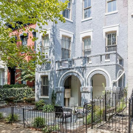 Beautiful 1-Br Flat Nestled Between Dupont & Logan Apartment Washington Exterior photo